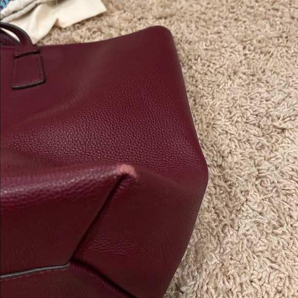 Tory Burch McGraw Burgundy Tote - Picture 9 of 11